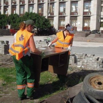 На Донбассе коммунальщики устроили масштабную акцию протеста