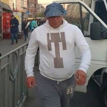 Пытался проехать бесплатно: в Киеве водитель и пассажиры маршрутки избили парня-инвалида