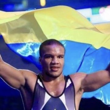 Украинский спортсмен стал вице-чемпионом мира по греко-римской борьбе
