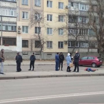 В Николаеве у железнодорожного вокзала обнаружен труп мужчины