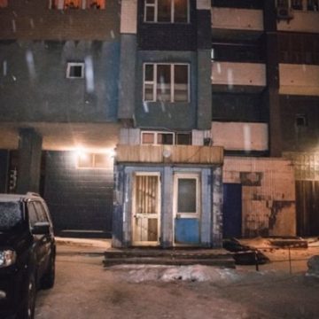 В Киеве мужчина выпал из окна девятого этажа