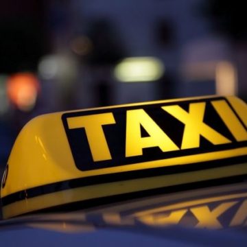Под Киевом пьяный таксист сбил пешехода и сбежал