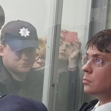 САП открыла дело против Порошенко по заявлению экс-нардепа Крючкова