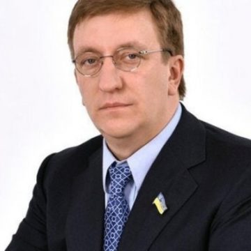 Зеленский назначил главой Службы внешней разведки своего соседа по крымскому дому