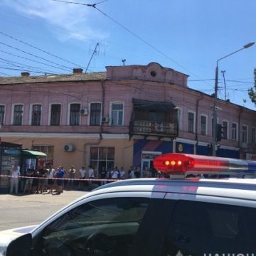 В Одессе взяли в заложницы сотрудницу кредитного учреждения: подробности