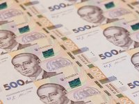 Курс гривни на межбанке в понедельник укрепился до 27,65 грн/$1