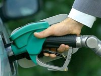 Кабмин может поднять предельную цену продажи бензина и дизтоплива примерно на 0,6 грн/л