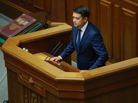 Украинский парламент должен оставаться предохранителем и точкой равновесия при любых штормах — Разумков