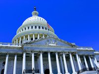 У сенаті США представили ще один законопроєкт щодо санкцій проти керівництва Росії у разі нападу на Україну