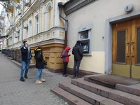 Нацбанк України дозволив зняття готівкової валюти в еквіваленті до 30 тис. грн. на добу