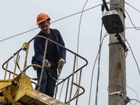 «ДТЕК» за минулу добу відновив електропостачання понад 12 тис. сімей на Донбасі