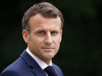 Президент Франції про події в РФ: уважно стежимо за ситуацією