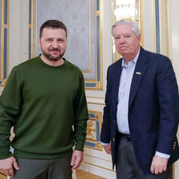 Зеленський зустрівся із сенатором США Гремом у Києві — посольство США